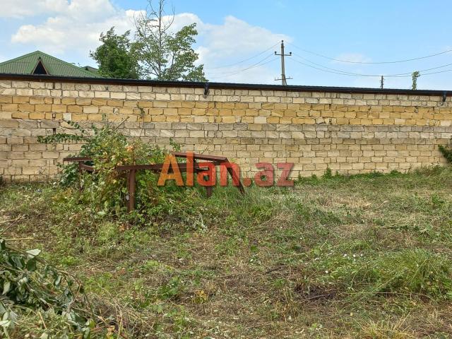 Qubada həyətyanı torpaq sahəsi satılır