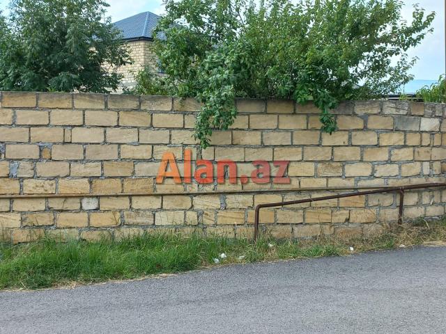 Qubada həyətyanı torpaq sahəsi satılır