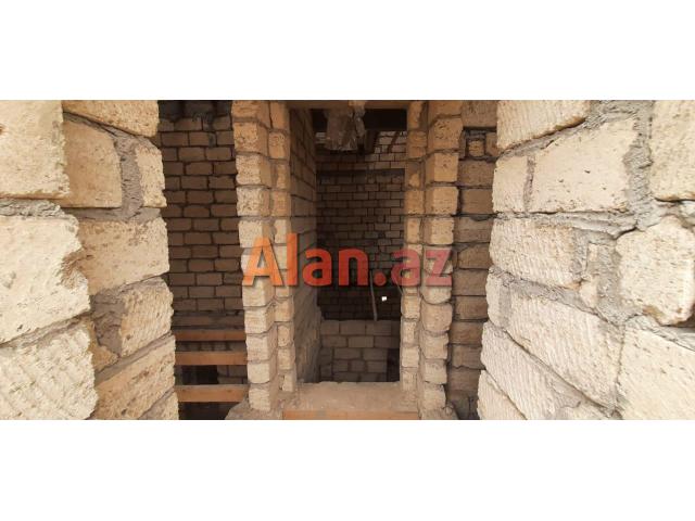 tecili 2 otaqli heyet evi satilir