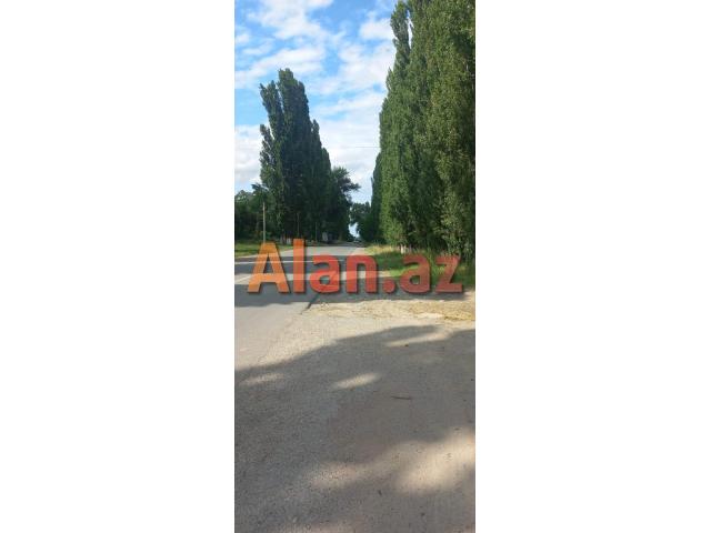 Qusarın Bədirqala kəndində həyətyanı torpaq sahəsi satılır