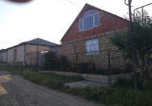 Qubanın Dəvədabanı yaşayış massivində ev satılır