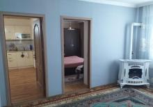 Qubanın Dəvədabanı yaşayış massivində ev satılır