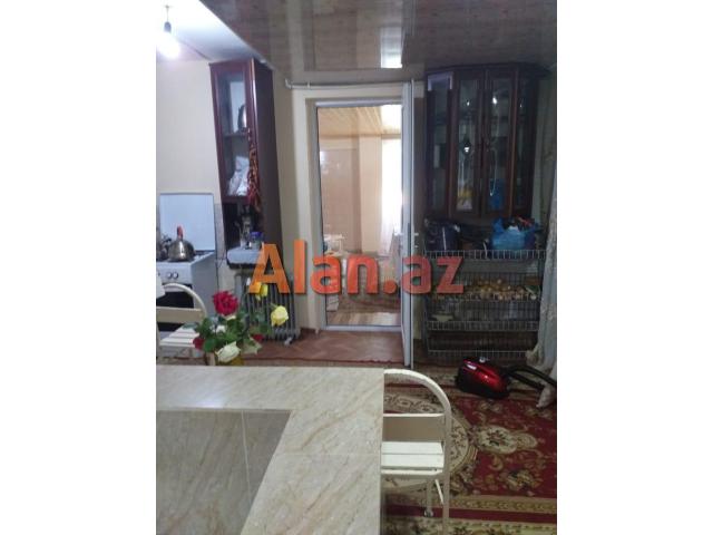 Qubanın Dəvədabanı yaşayış massivində ev satılır