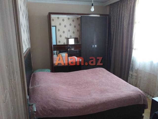 Qubanın Dəvədabanı yaşayış massivində ev satılır