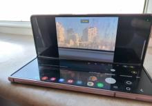 Samsung z fold 2