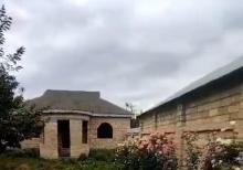 Qebelenin merkezinde torpaq