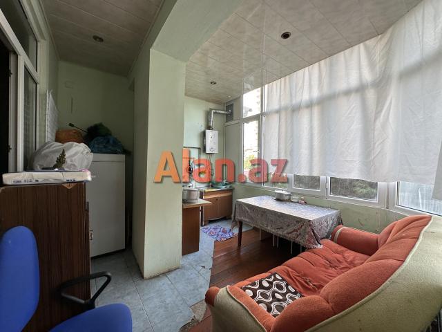 TECİLİ Ehmedli qes. 34 cu Polis Bolmesi yani 2 otaga duzelme Menzil satilir.