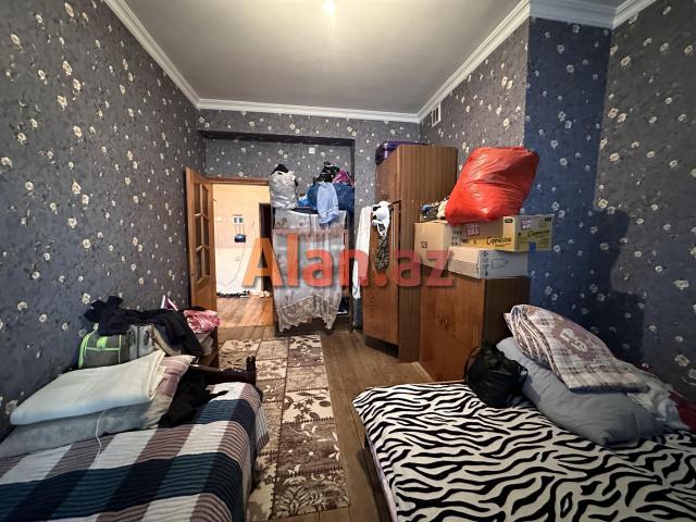 TECİLİ Ehmedli qes. 34 cu Polis Bolmesi yani 2 otaga duzelme Menzil satilir.