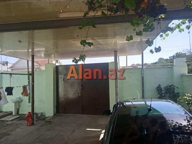 Qusarda həyət evi satılır