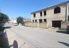 Həyət evi satılır