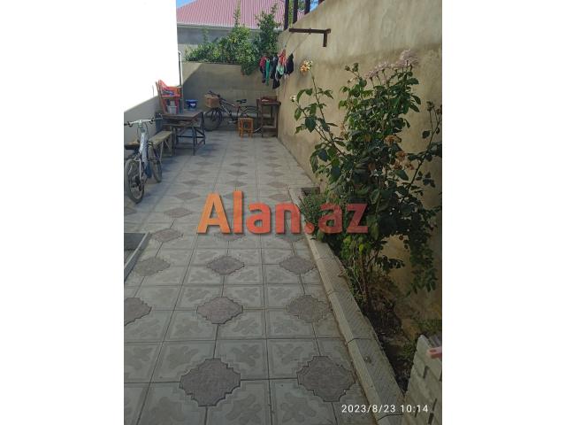 Sumqayitda 3 otaq her seraitli ev satilir