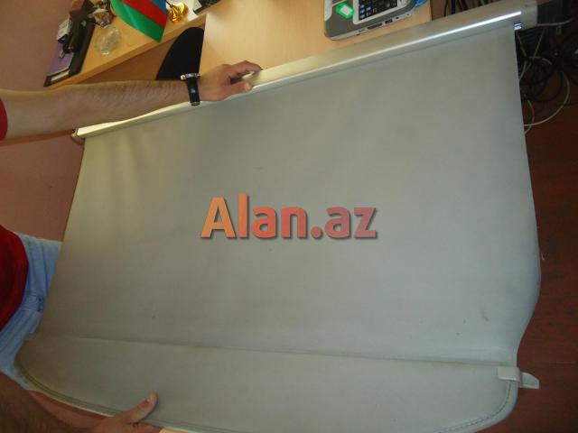 toyota  prius ..salon arxa   jalizi