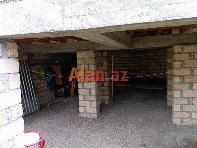 Şəkidə ev satılır