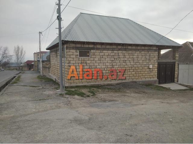 Şəkidə ev satılır