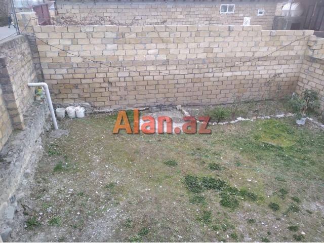 Şəkidə ev satılır