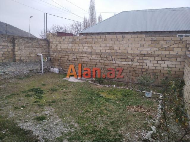 Şəkidə ev satılır