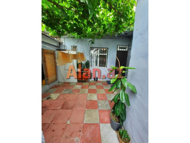 Bineqedi qesebesinde 2 otaqli heyet evi satilir