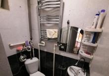 Bineqedi qesebesinde 2 otaqli heyet evi satilir