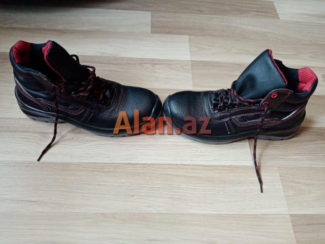 İşçi ayaqqabısı