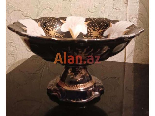 Qedimi ,teze meyveqabi  .Gulleri lepkadi 10 AZN.