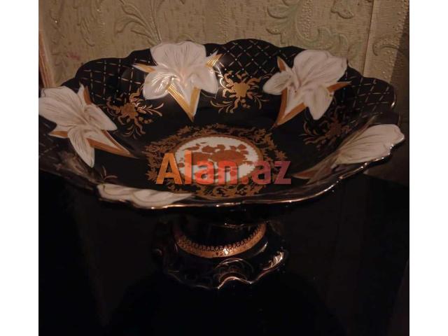 Qedimi ,teze meyveqabi  .Gulleri lepkadi 10 AZN.