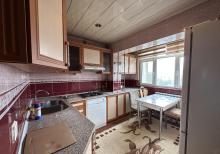 Kohne Gunesli qes. 5 otaqdan 4 otaga duzelme menzil Esyalarla birge satilir.