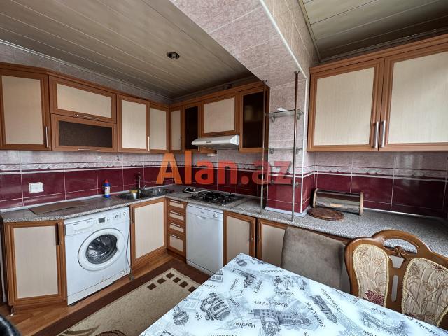 Kohne Gunesli qes. 5 otaqdan 4 otaga duzelme menzil Esyalarla birge satilir.