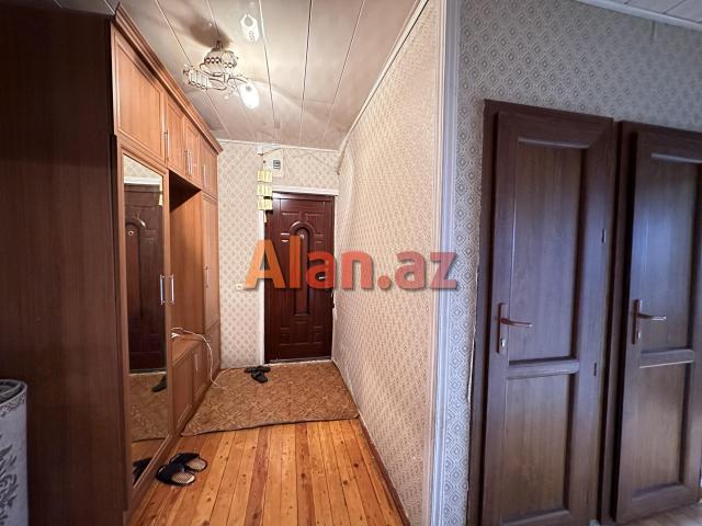 Kohne Gunesli qes. 5 otaqdan 4 otaga duzelme menzil Esyalarla birge satilir.