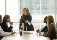 Menecer tələb olunur