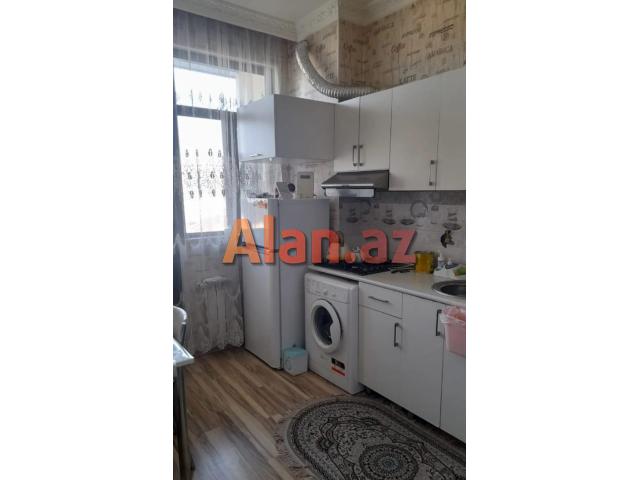 Xırdalan mərkəzdə 2otaqlı mənzil satılır