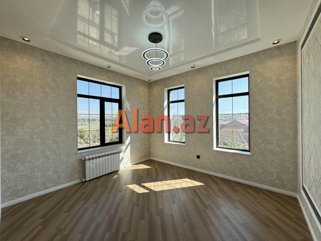 Qaracuxur qes. 6 otaq 2 Mertebeli Villa satılır.