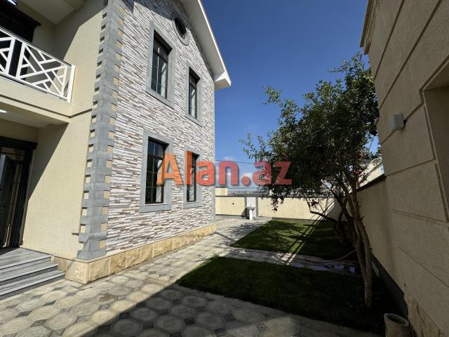 Qaracuxur qes. 6 otaq 2 Mertebeli Villa satılır.