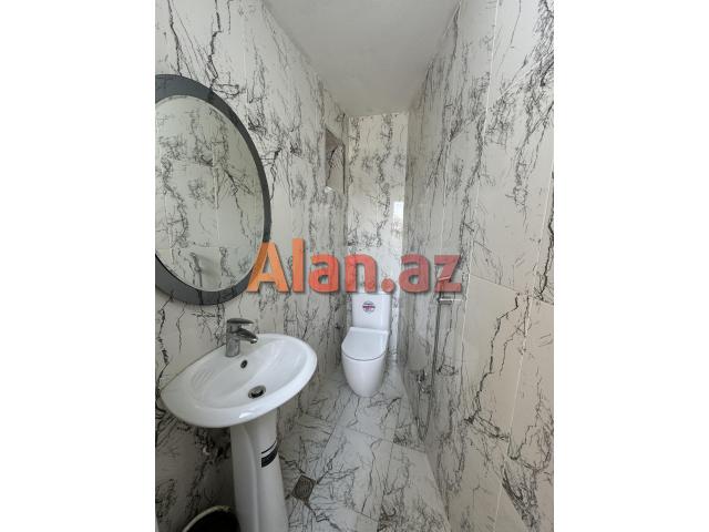 Qaracuxur qes. 6 otaq 2 Mertebeli Villa satılır.