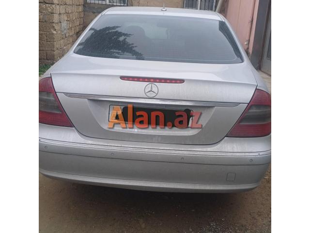 TƏCİLİ MERCEDES BENZ E 200(PANARAMA) SATILIR