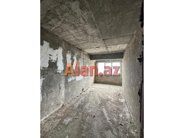 Neftcilər metrosu Elşən Süleymanov küçəsi