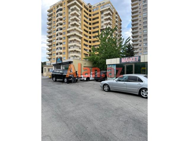 Neftcilər metrosu Elşən Süleymanov küçəsi