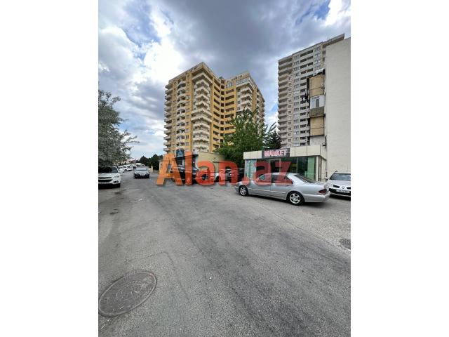 Neftcilər metrosu Elşən Süleymanov küçəsi