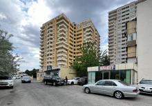 Neftcilər metrosu Elşən Süleymanov küçəsi