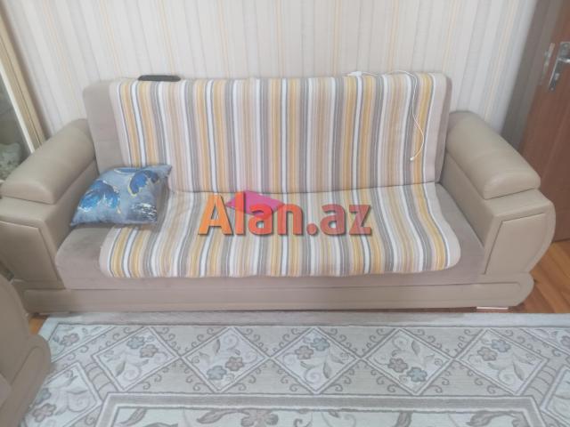 Bir divan iki kreslosu ela yaxsi veziyetdedi bazalidi kocurem deye satiram