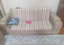 Bir divan iki kreslosu ela yaxsi veziyetdedi bazalidi kocurem deye satiram