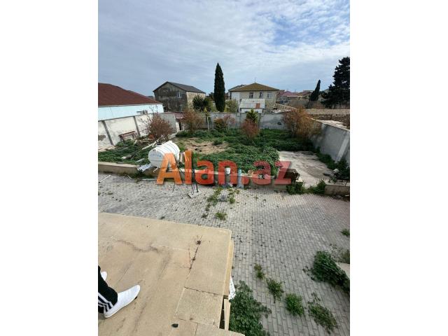 8 otaqlı həyət evi