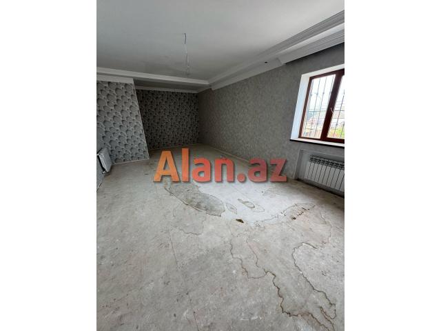 8 otaqlı həyət evi