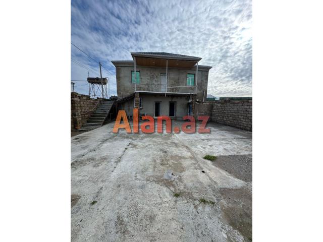 6 otaqli həyət evi