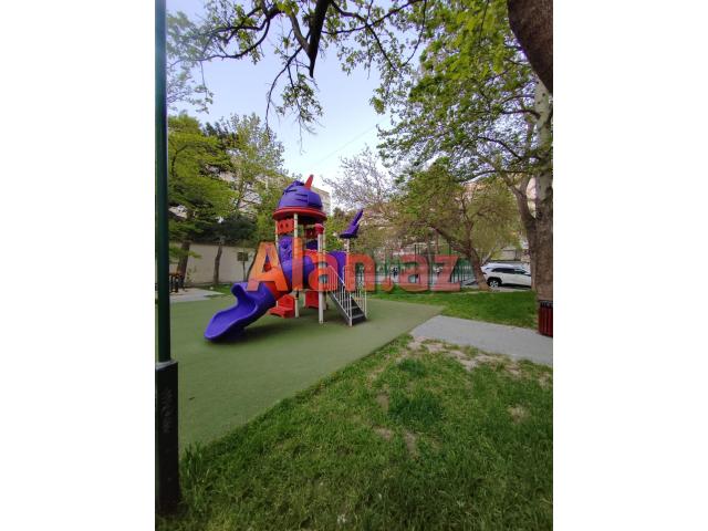 Əhmədli metrosu Məzahir Rüstəmov küçəsi