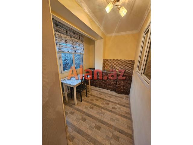 Xalqlar Dostluğu metrosu Babək prospekti