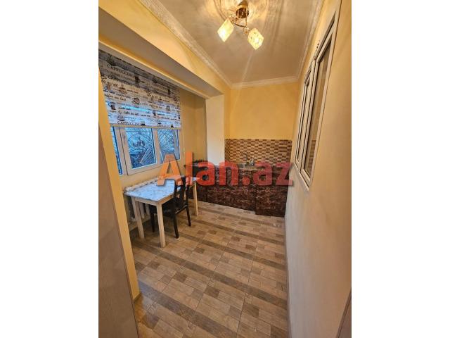 Xalqlar Dostluğu metrosu Babək prospekti