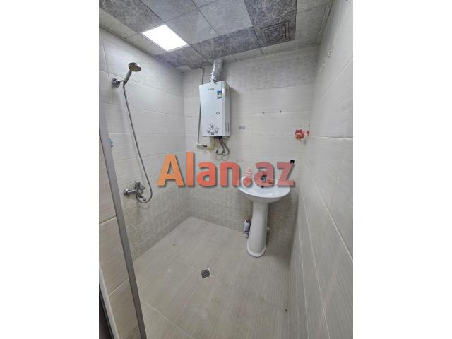 Xalqlar Dostluğu metrosu Babək prospekti