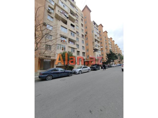 Xalqlar Dostluğu metrosu Babək prospekti