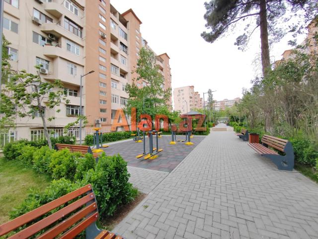 Əhmədli metrosu Sarayevo küçəsi