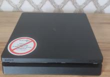 PlayStation 4 silim 1TB